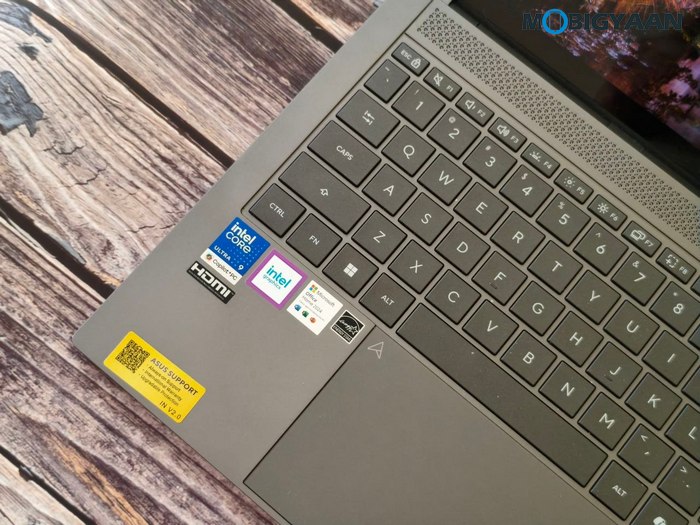 ASUS Zenbook S14 Review UX5406AA Design Display Build Quality 27