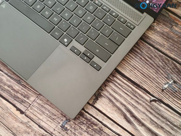 ASUS Zenbook S14 Review UX5406AA Design Display Build Quality 28