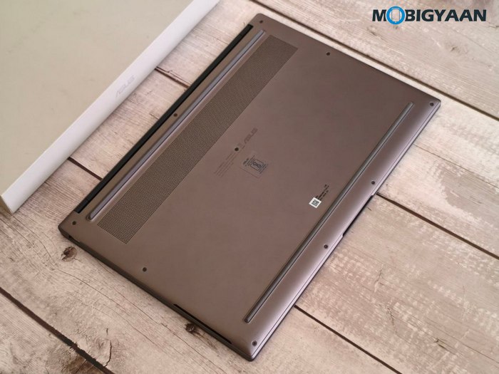 ASUS Zenbook S14 Review UX5406AA Design Display Build Quality 34