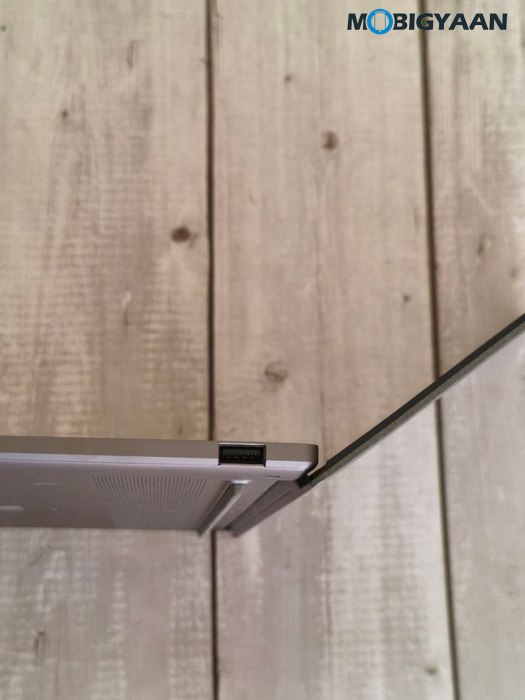 ASUS Zenbook S14 Review UX5406AA Design Display Build Quality 47