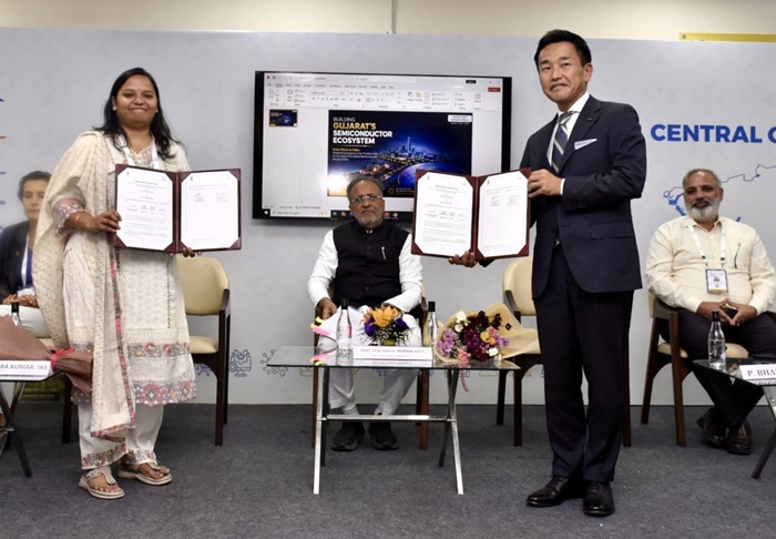 Fujifilm India MOU Exchange Image with GSEM