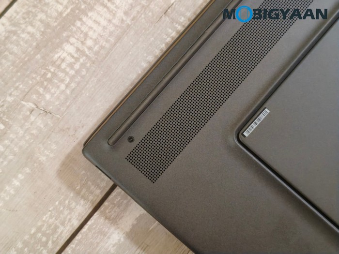 ASUS Zenbook DUO Review UX8407AA Design Display Build Quality 33