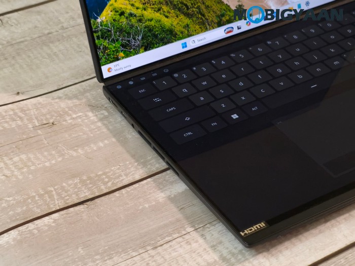ASUS Zenbook DUO Review UX8407AA Design Display Build Quality 48
