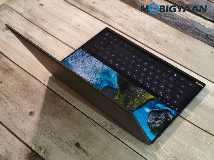 ASUS Zenbook DUO Review UX8407AA Design Display Build Quality 50
