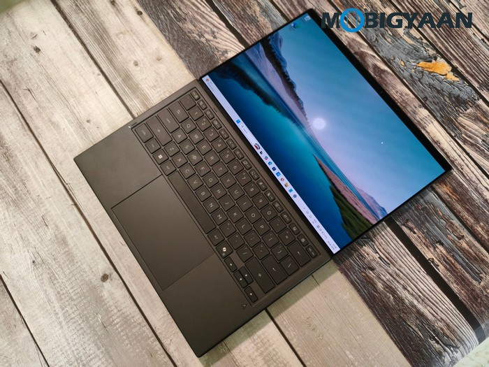 ASUS Zenbook DUO Review UX8407AA Design Display Build Quality 58