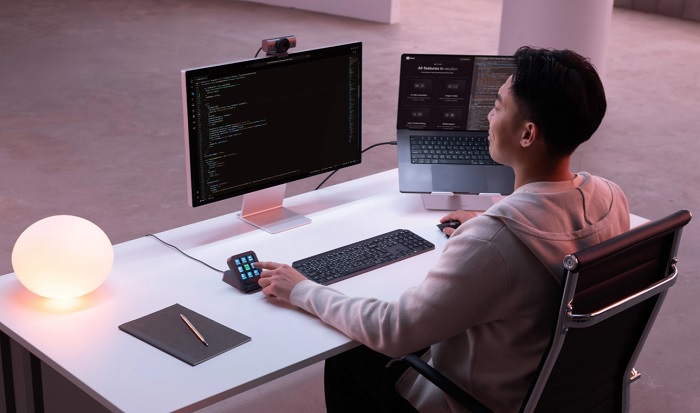 Logitech MX Keypad launched in India at ₹15,999 4 Logitech MX Keypad - Desk