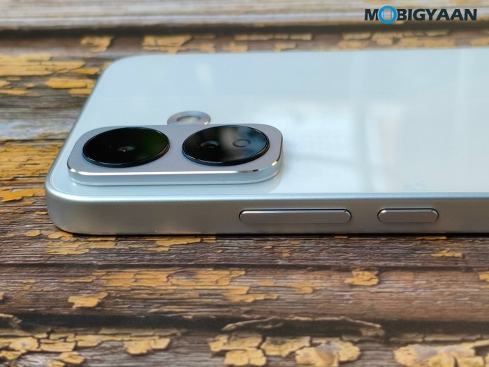 POCO X8 Review Design Display Cameras Build Quality 29
