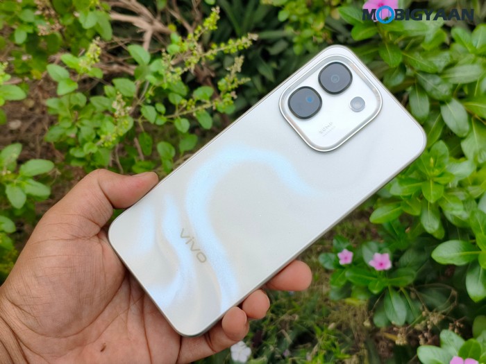 vivo S2 FE Review - vivo Goes Big with a 10,000mAh Battery 42 vivo S2 FE Review Design Display Cameras Build Quality 12