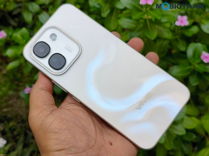 vivo S2 FE Review Design Display Cameras Build Quality 13